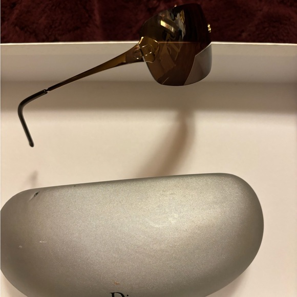 🌞Christian Dior Brown Y2K Gold Piercing Sunglasses RARE BROWN color. NWOT - Picture 7 of 7